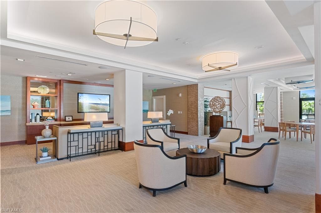 5601 Turtle Bay Dr 402, Naples, FL 34108-20