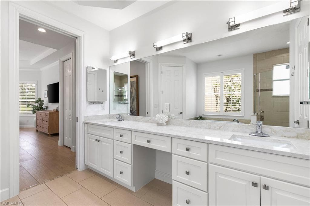 9024 Cherry Oaks Trl, Naples, FL 34114-25