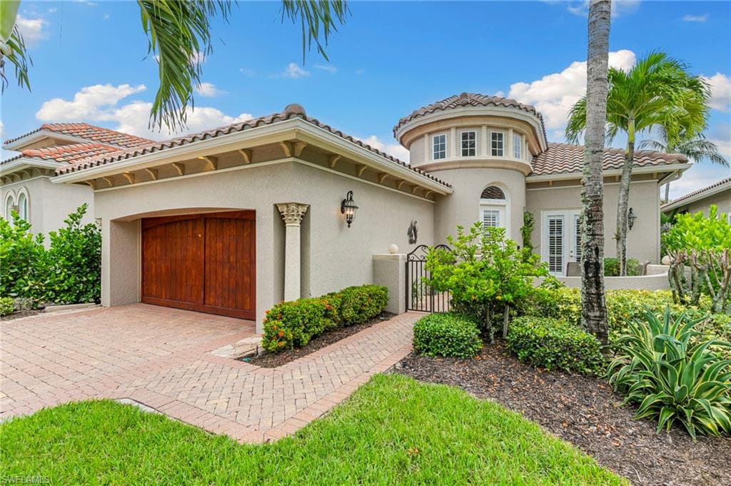9024 Cherry Oaks Trl, Naples, FL 34114-2