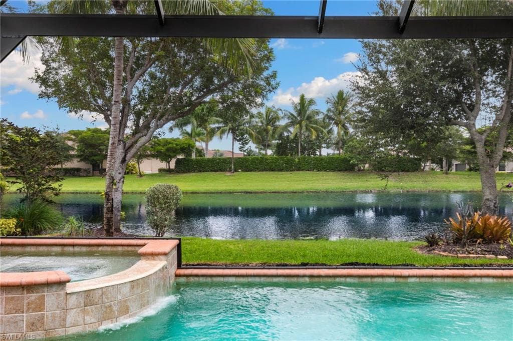 9024 Cherry Oaks Trl, Naples, FL 34114-39