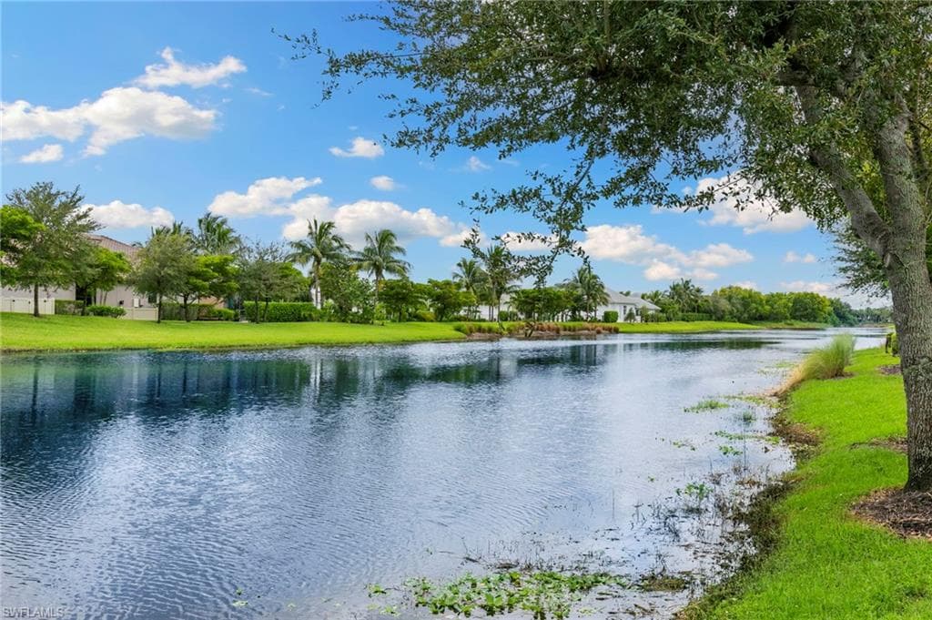 9024 Cherry Oaks Trl, Naples, FL 34114-41