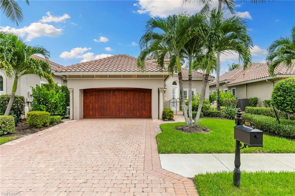 9024 Cherry Oaks Trl, Naples, FL 34114-3