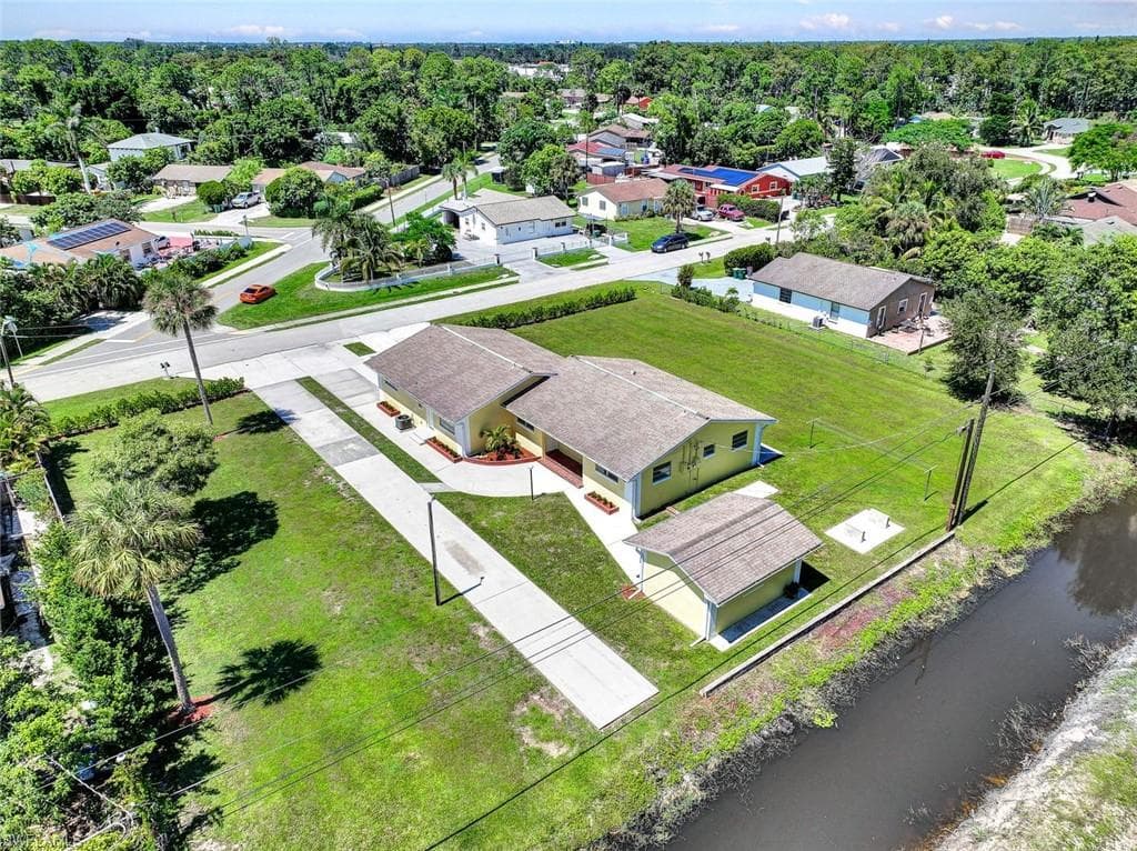 5509 Hardee St, Naples, FL 34113-2