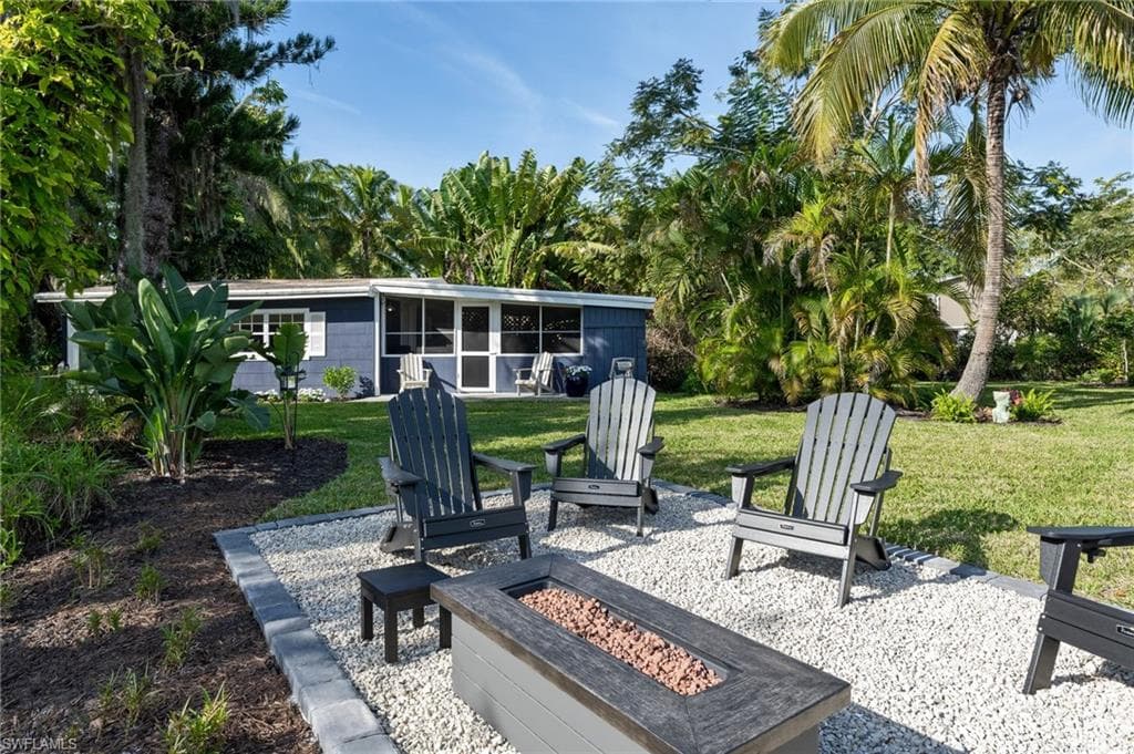 10810 Goodwin St, Bonita Springs, FL 34135-27