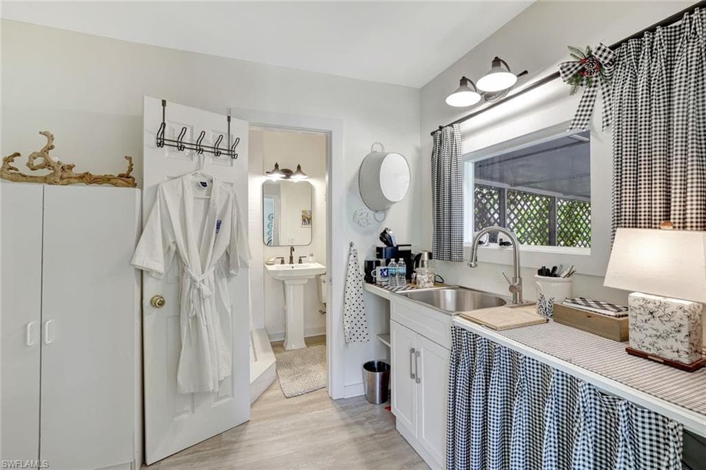 10810 Goodwin St, Bonita Springs, FL 34135-31