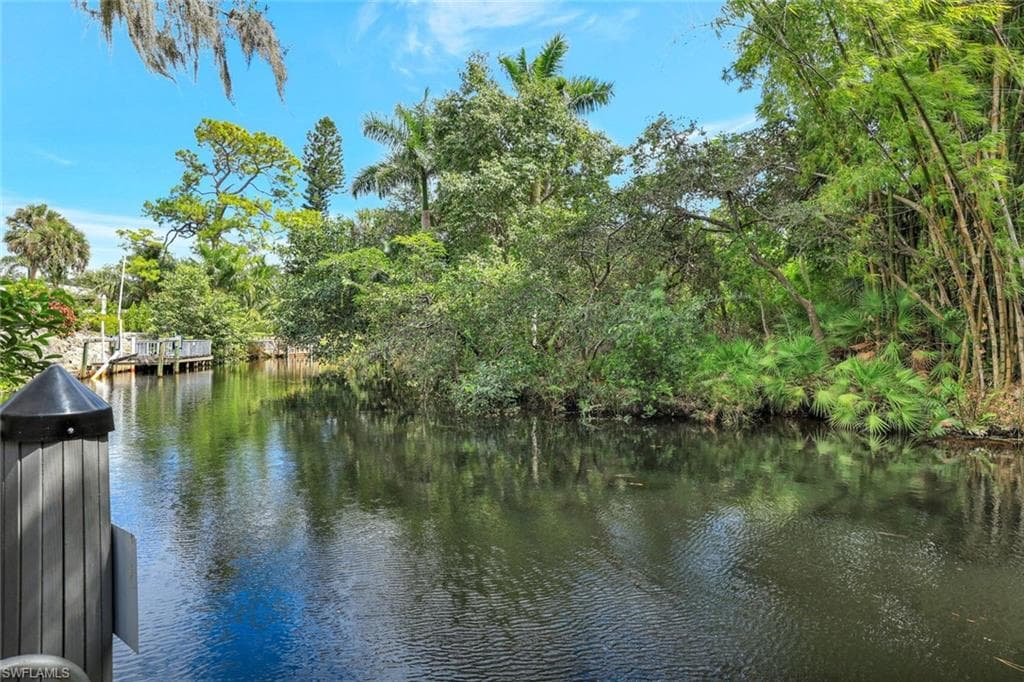 10810 Goodwin St, Bonita Springs, FL 34135-36