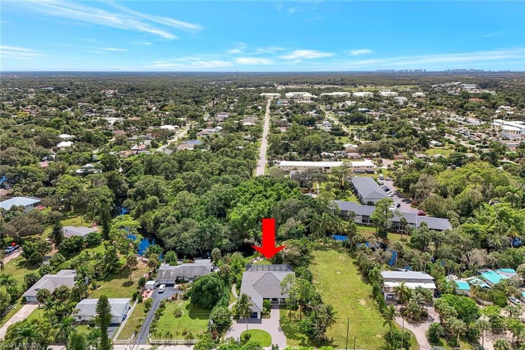 10810 Goodwin St, Bonita Springs, FL 34135-37