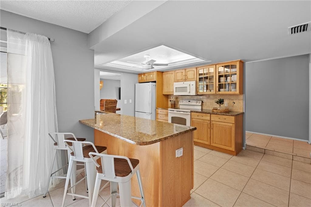 560 Century Dr, Marco Island, FL 34145-10