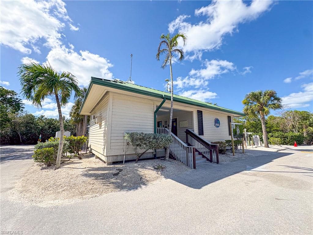 560 Century Dr, Marco Island, FL 34145-23