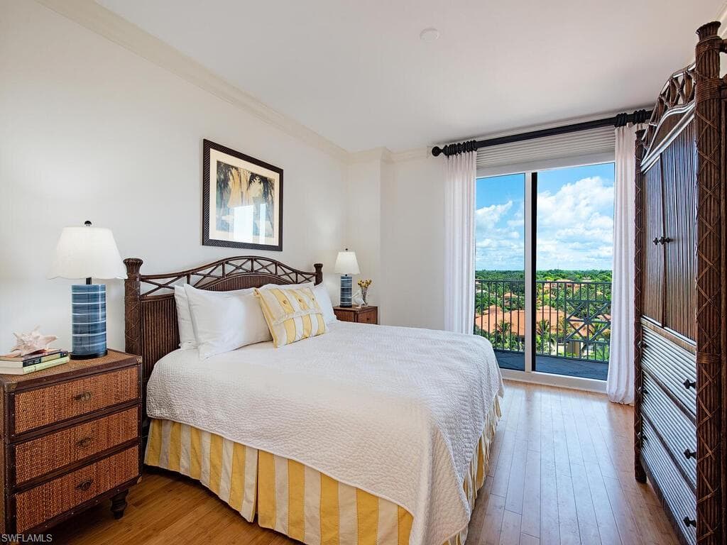 6597 Nicholas Blvd 803, Naples, FL 34108-18