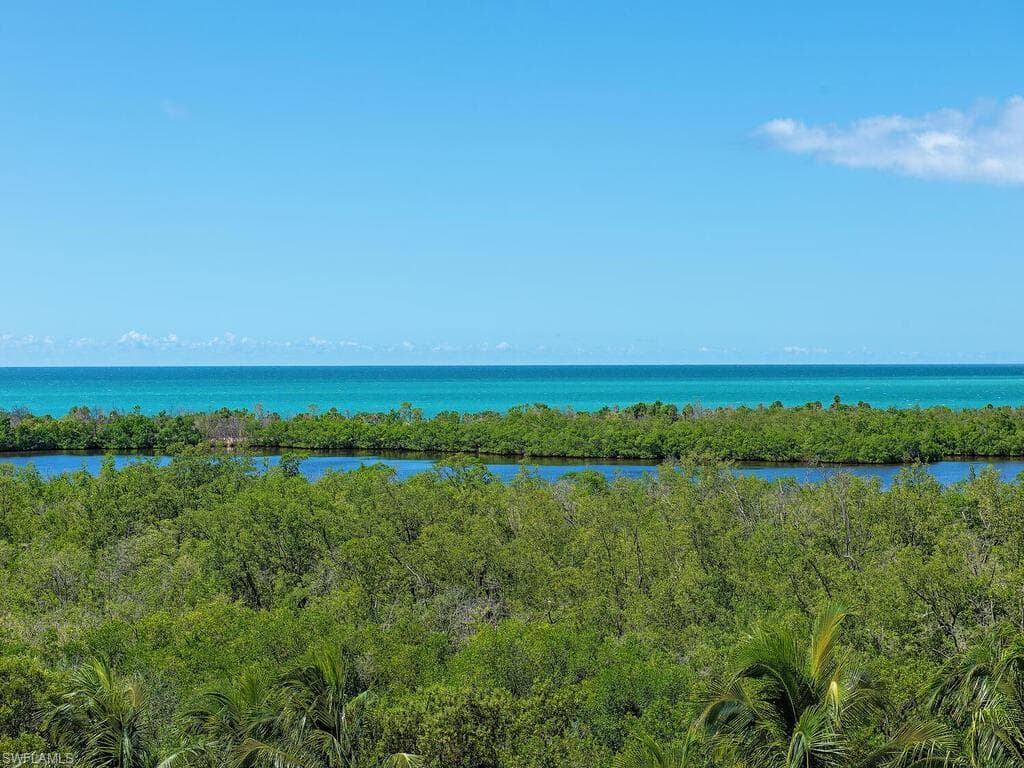 6597 Nicholas Blvd 803, Naples, FL 34108-25