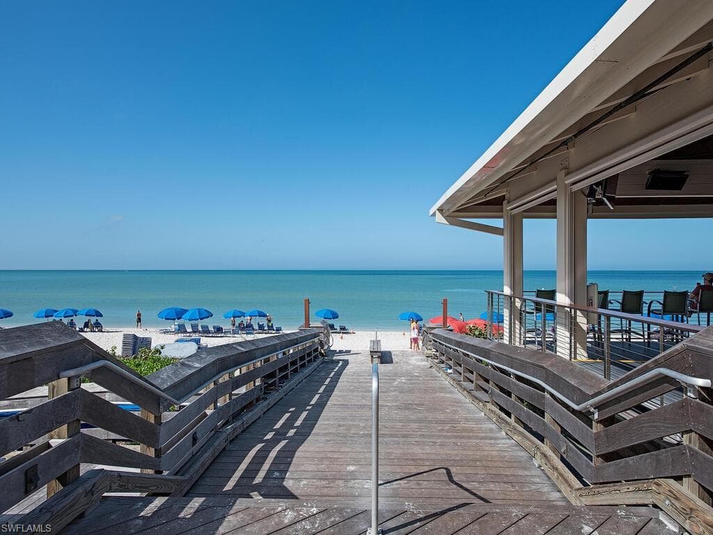 6597 Nicholas Blvd 803, Naples, FL 34108-36