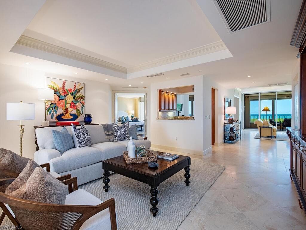 6597 Nicholas Blvd 803, Naples, FL 34108-5