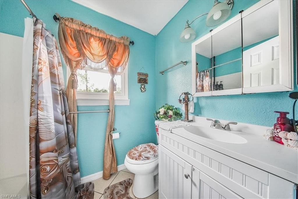 916 Euclid Ave, Lehigh Acres, FL 33972-13
