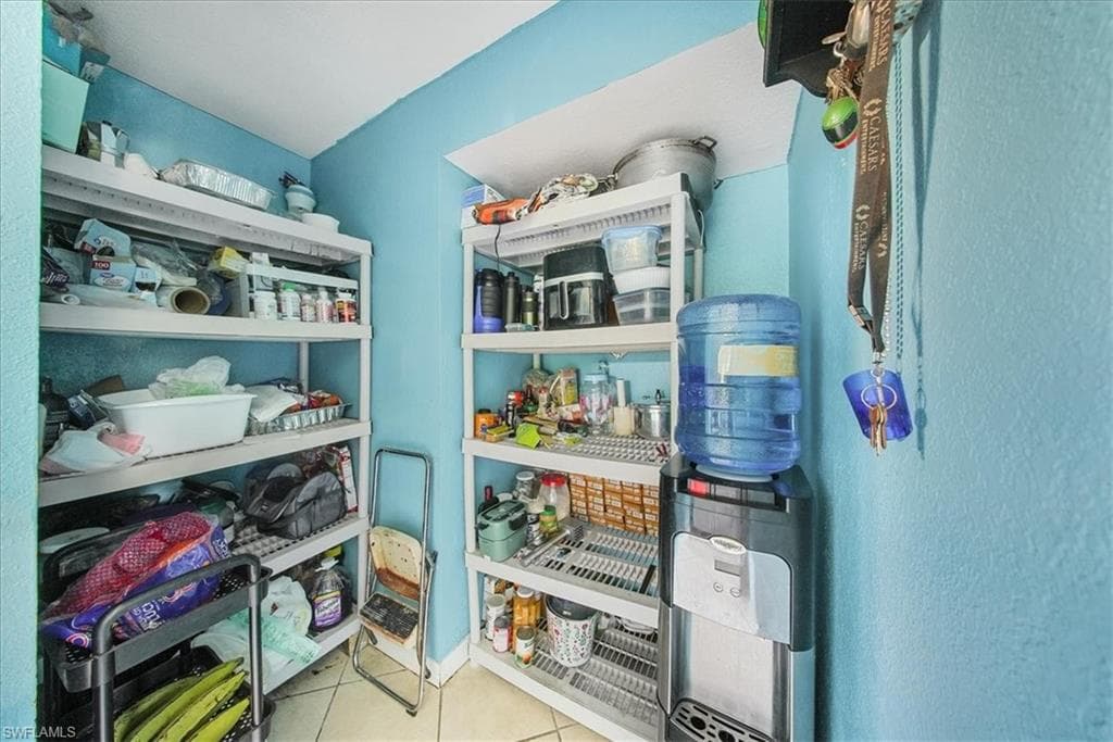 916 Euclid Ave, Lehigh Acres, FL 33972-15