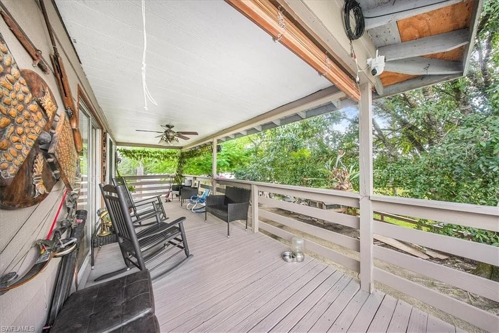 916 Euclid Ave, Lehigh Acres, FL 33972-19