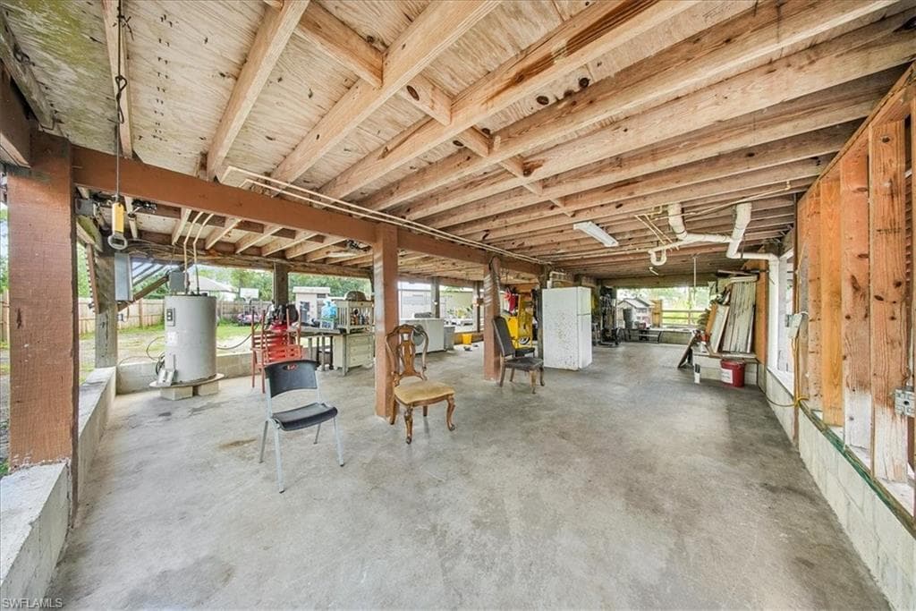 916 Euclid Ave, Lehigh Acres, FL 33972-30
