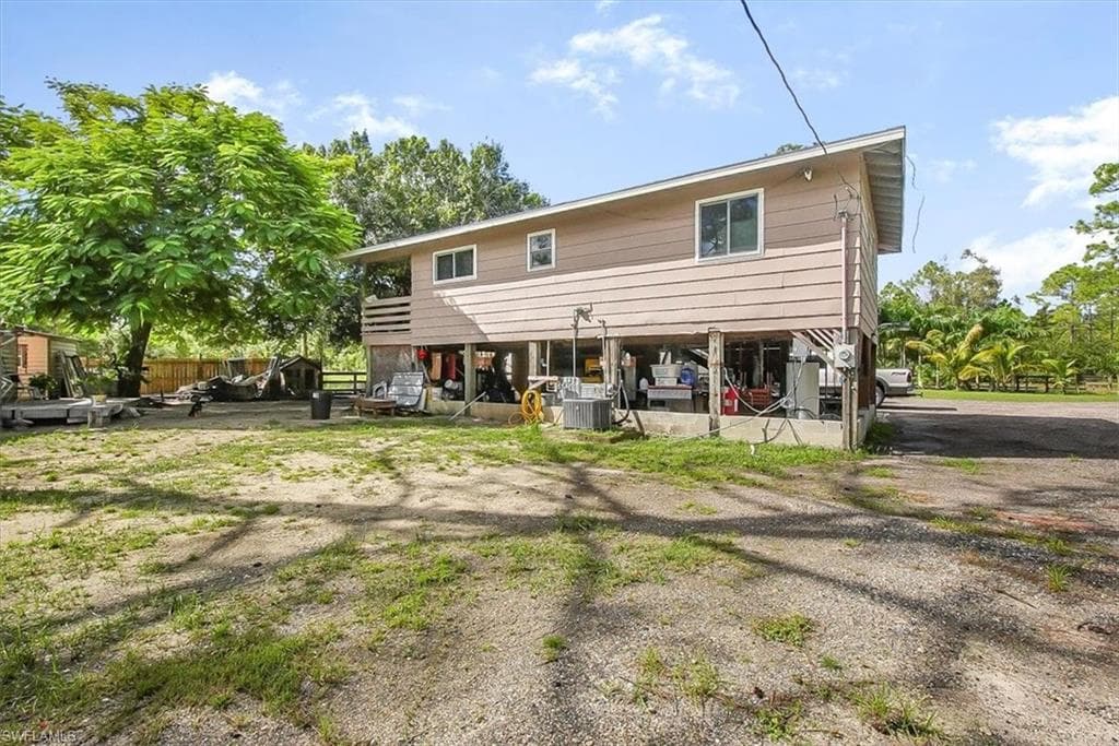 916 Euclid Ave, Lehigh Acres, FL 33972-33