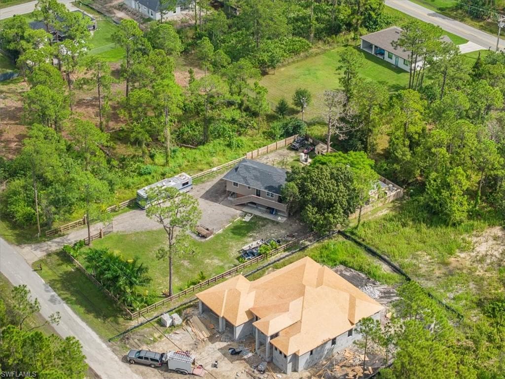 916 Euclid Ave, Lehigh Acres, FL 33972-40