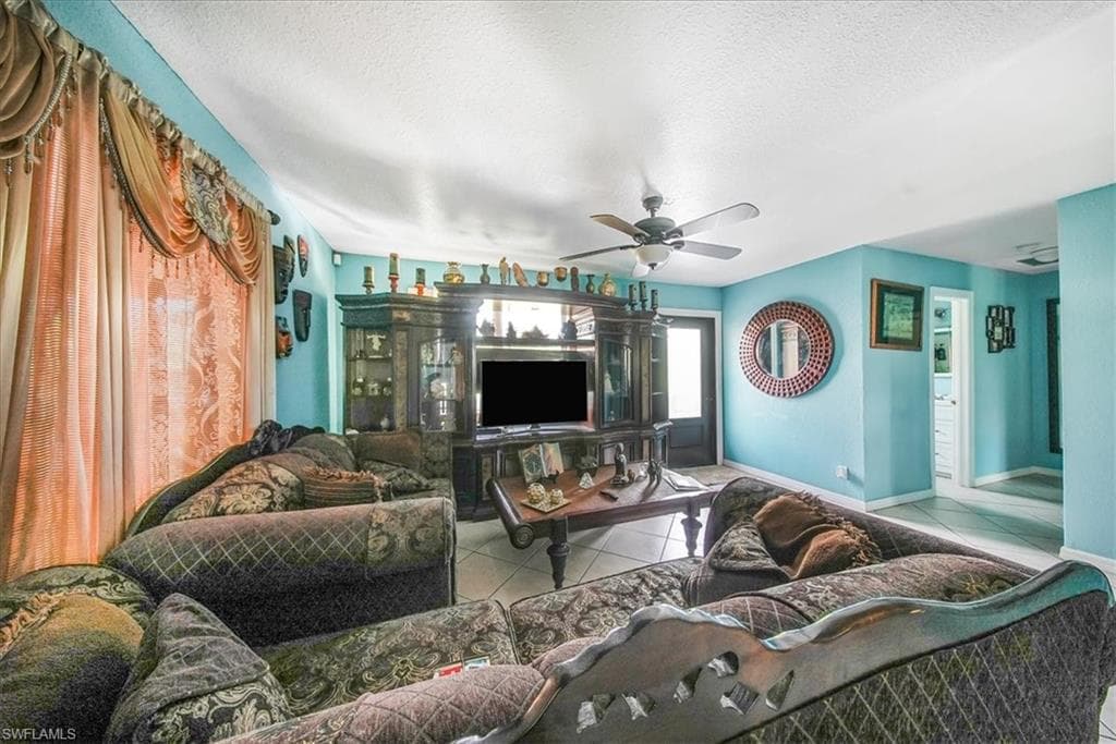 916 Euclid Ave, Lehigh Acres, FL 33972-5