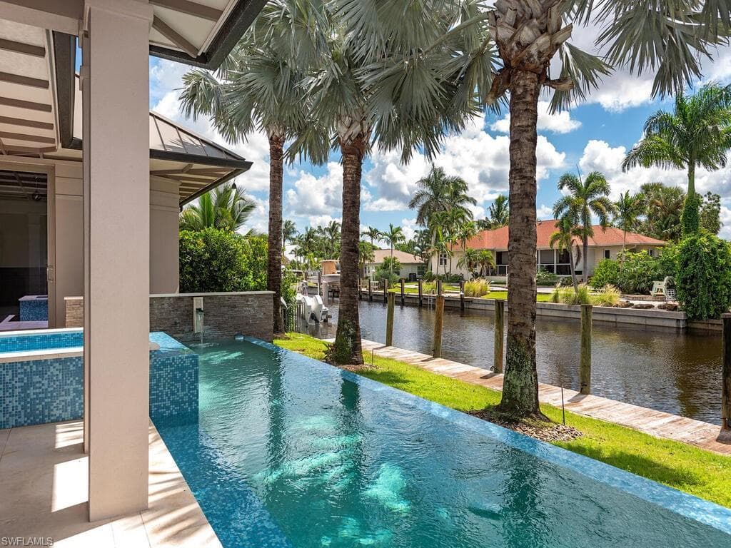 1460 Jewel Box Ave, Naples, FL 34102-20