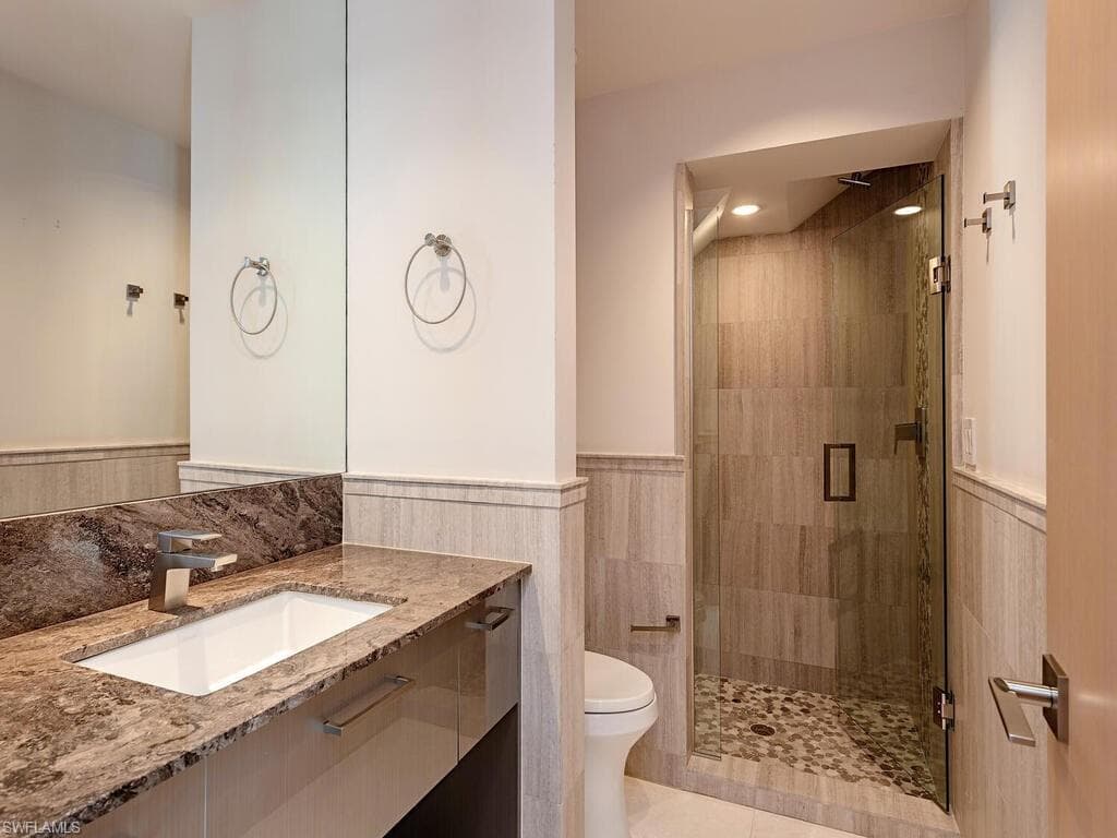 1460 Jewel Box Ave, Naples, FL 34102-24