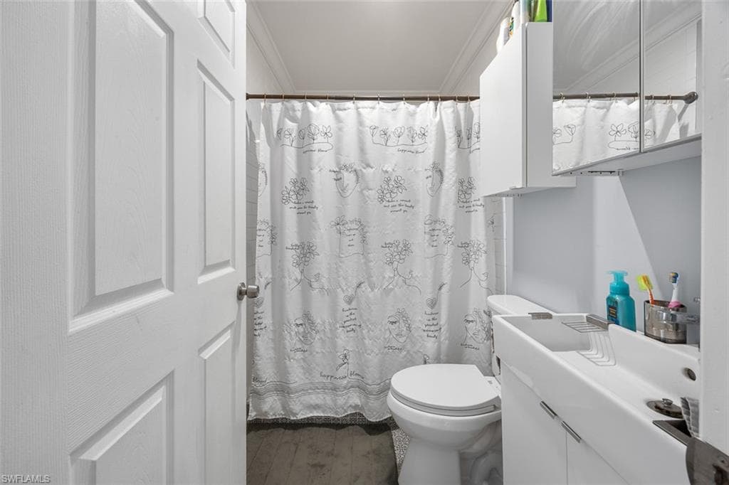 3916 Woodside Ave, Fort Myers, FL 33916-8