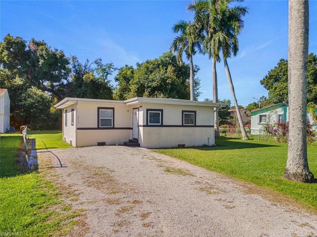 3916 Woodside Ave, Fort Myers, FL 33916-16