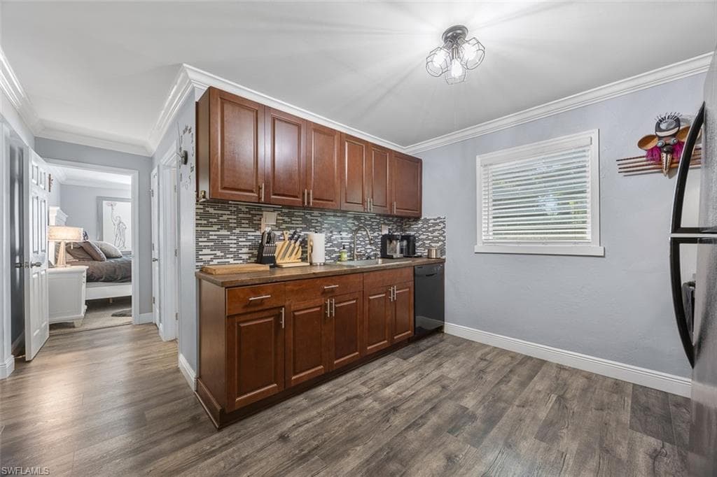 3916 Woodside Ave, Fort Myers, FL 33916-6