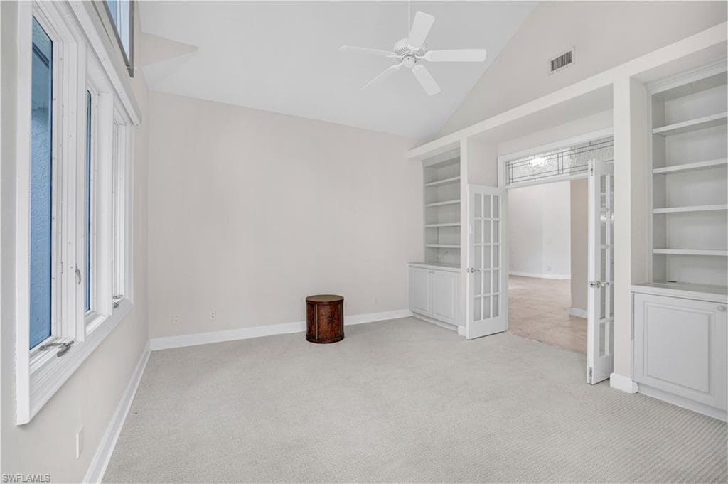 695 Ardmore Ln, Naples, FL 34108-39