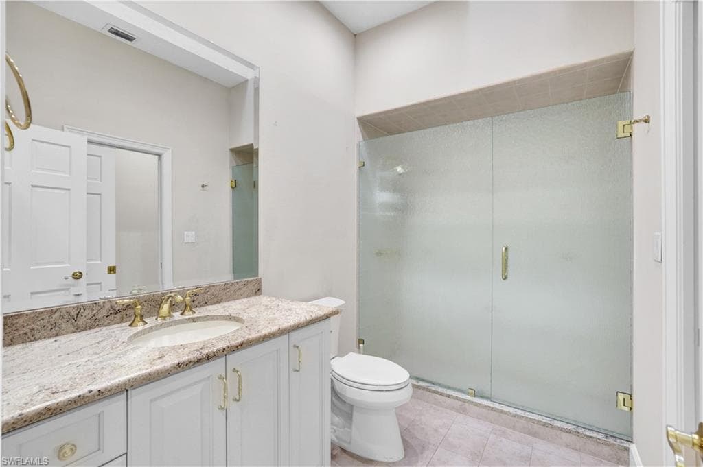 695 Ardmore Ln, Naples, FL 34108-47