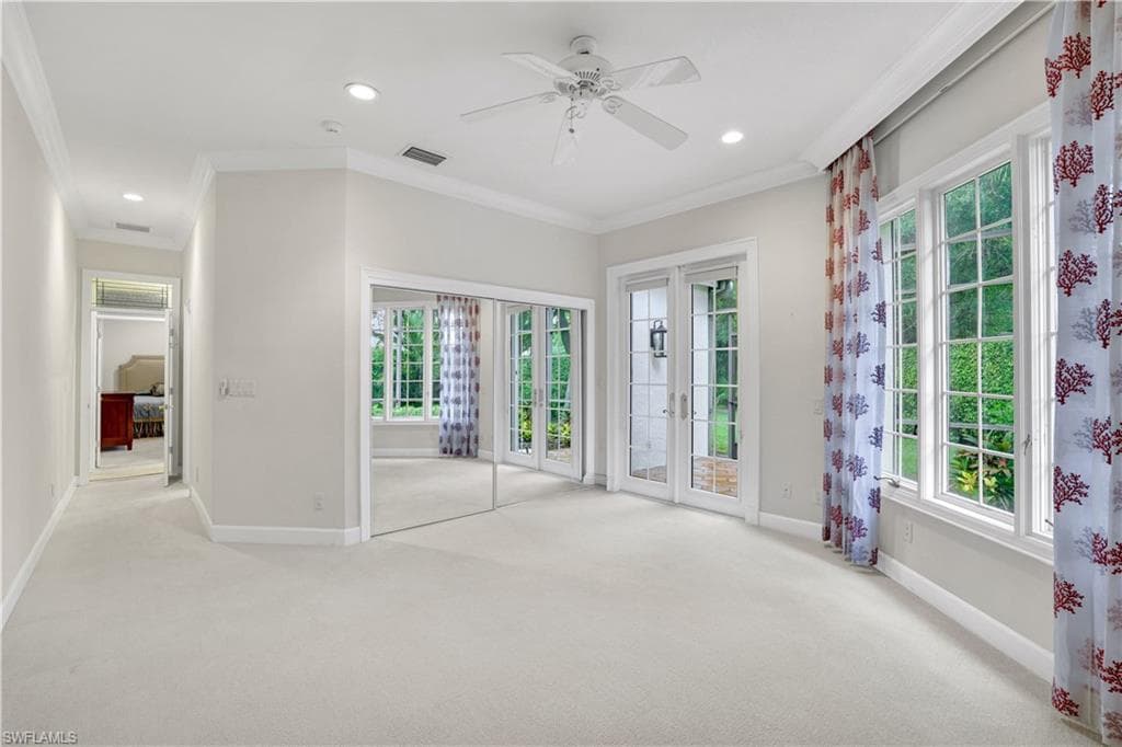 695 Ardmore Ln, Naples, FL 34108-50