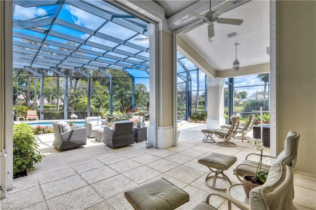 695 Ardmore Ln, Naples, FL 34108-4