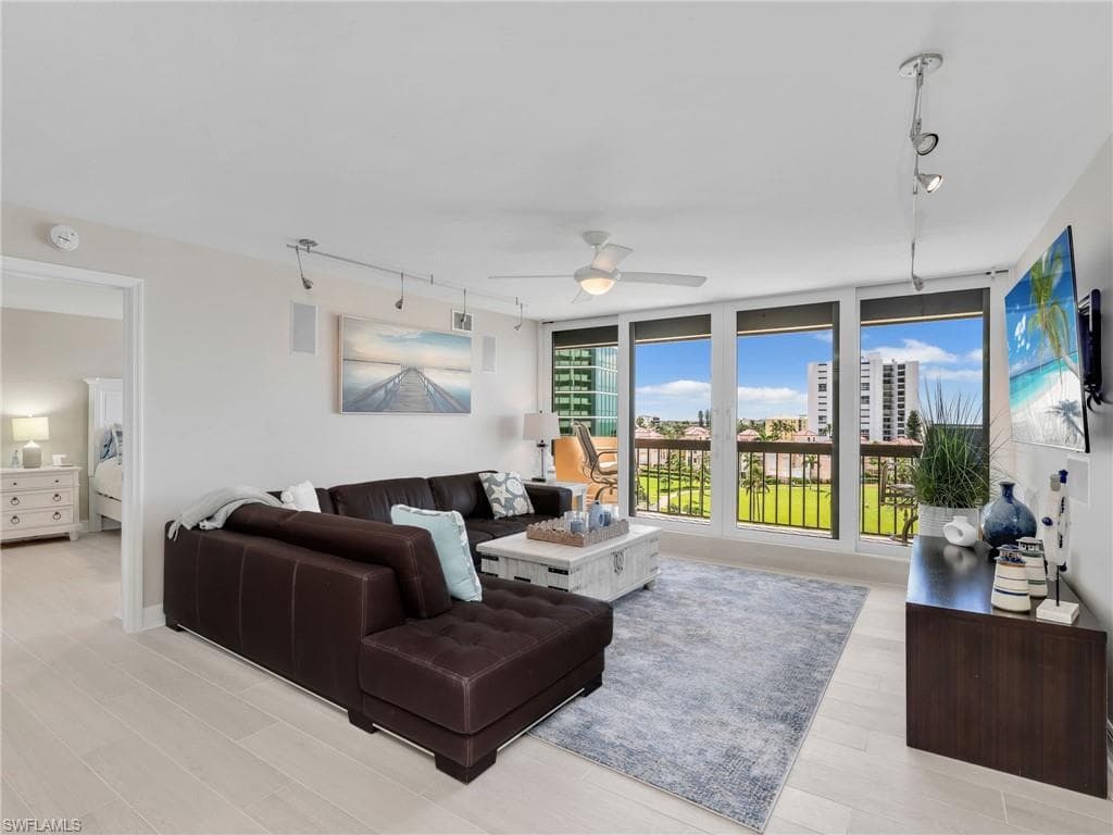 4001 Gulf Shore Blvd N 603, Naples, FL 34103-16