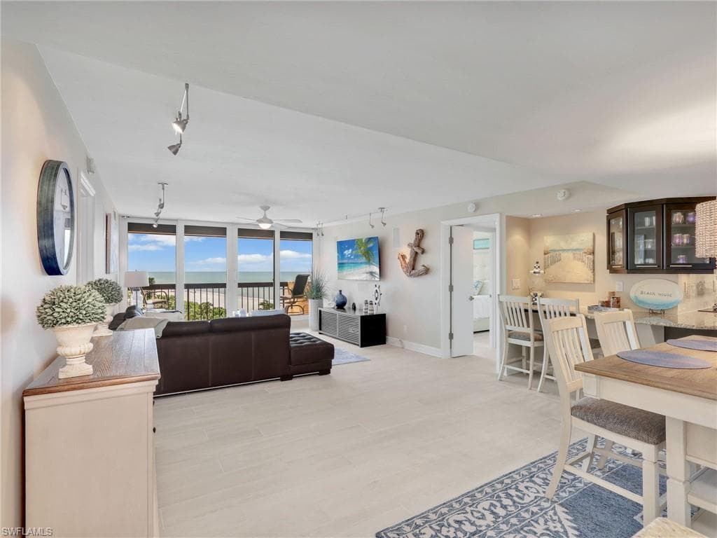 4001 Gulf Shore Blvd N 603, Naples, FL 34103-19