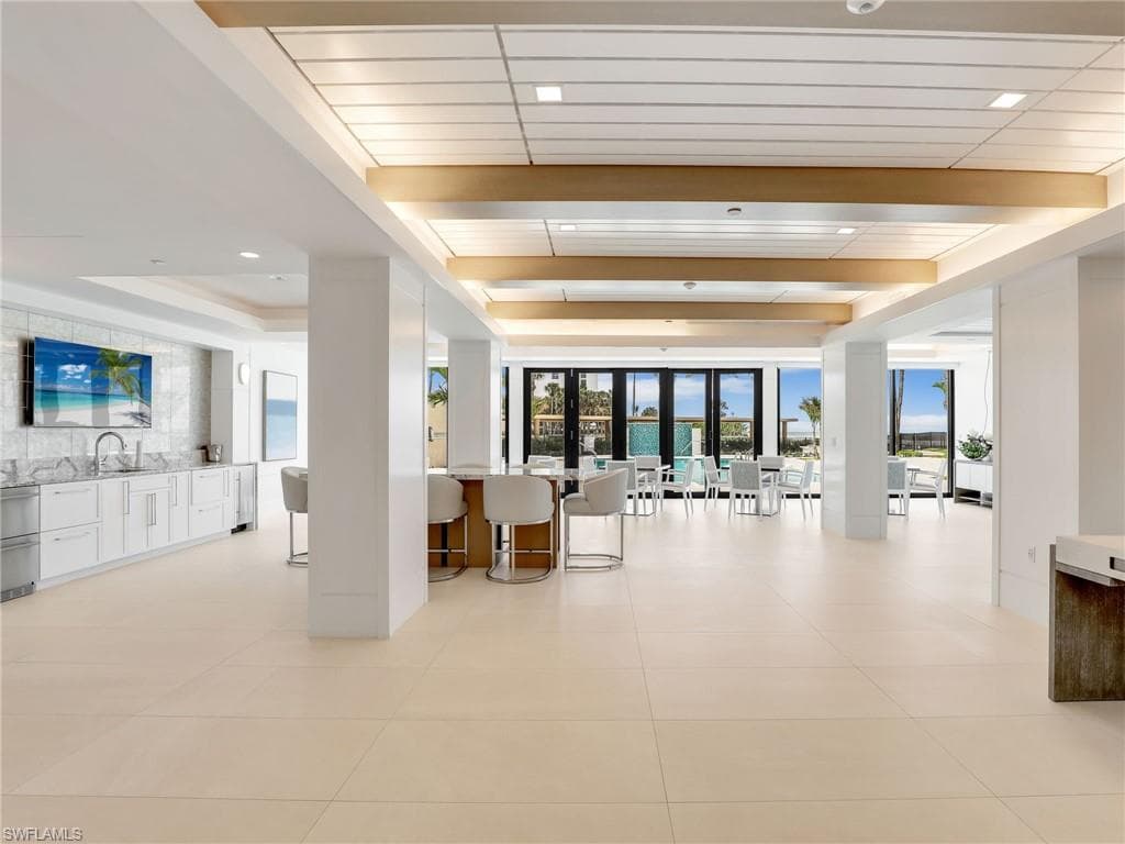 4001 Gulf Shore Blvd N 603, Naples, FL 34103-39