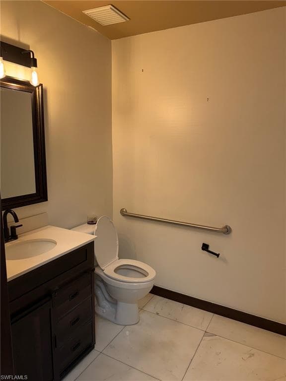 2800 Davis Blvd 101, Naples, FL 34104-8