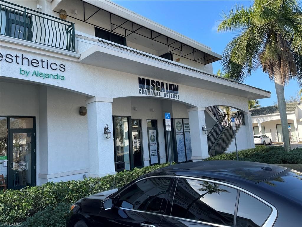 2800 Davis Blvd 101, Naples, FL 34104-1