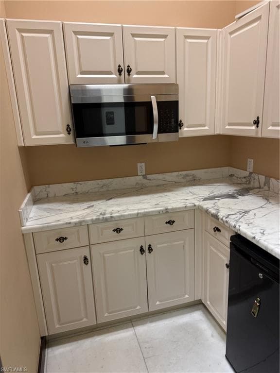 2800 Davis Blvd 101, Naples, FL 34104-6