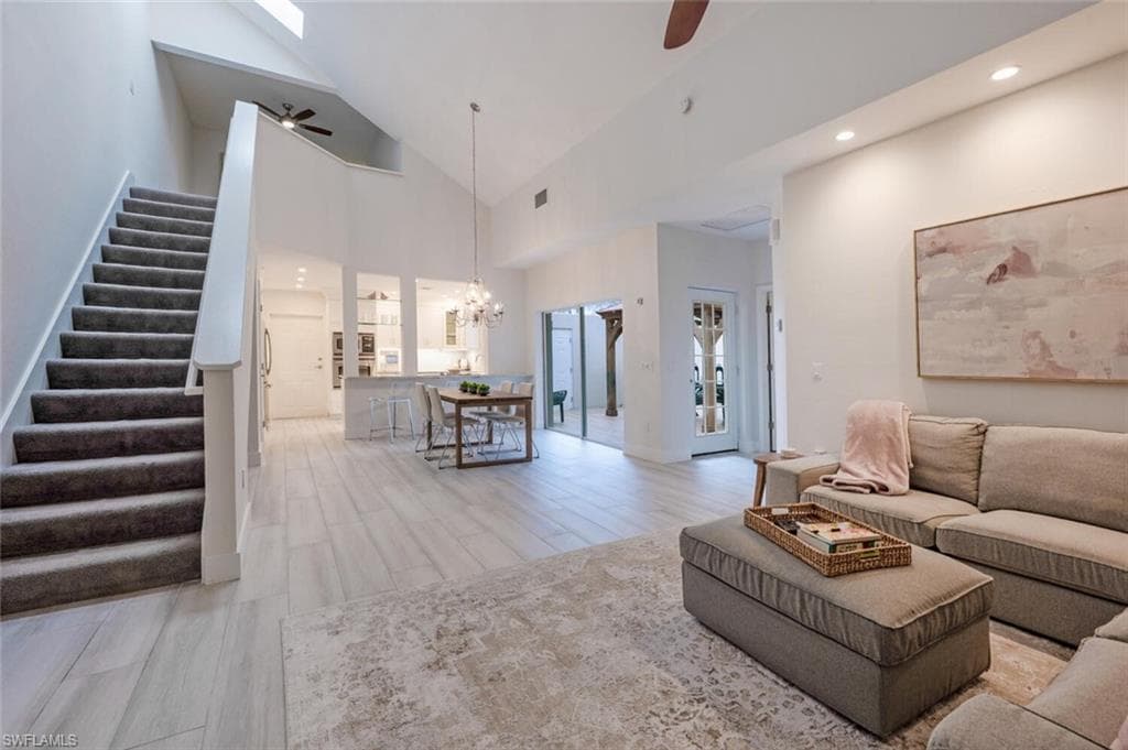 4251 Covey Cir 17c, Naples, FL 34109-8