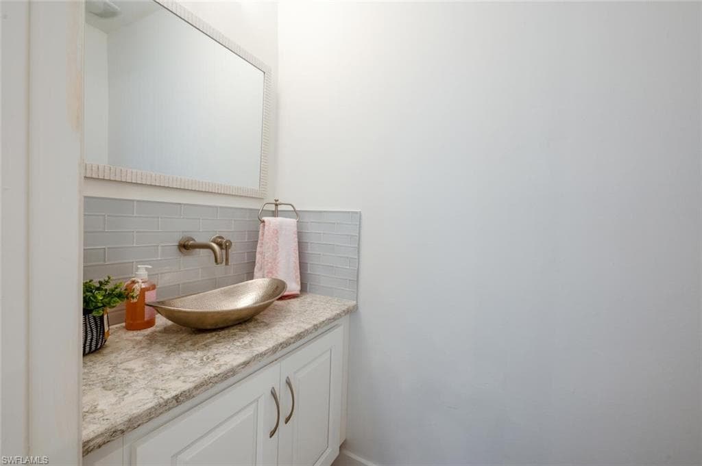4251 Covey Cir 17c, Naples, FL 34109-14