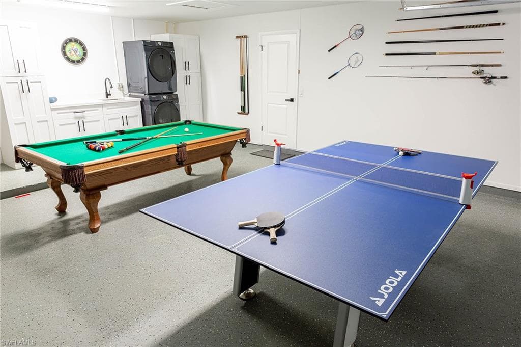 1401 36th Ter, Cape Coral, FL 33904-17