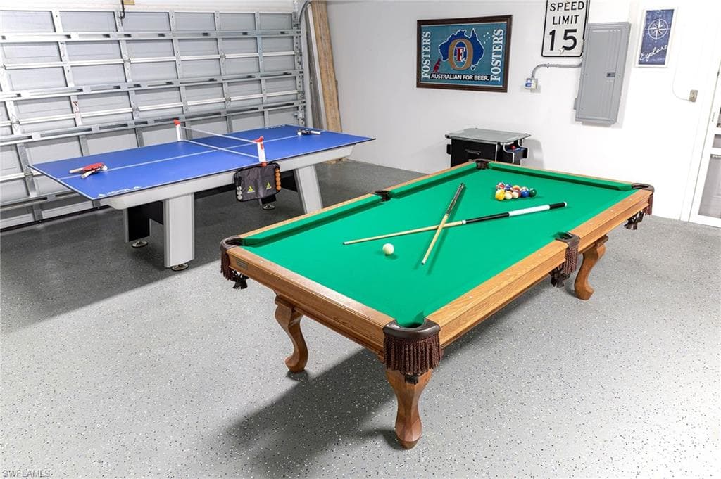 1401 36th Ter, Cape Coral, FL 33904-18