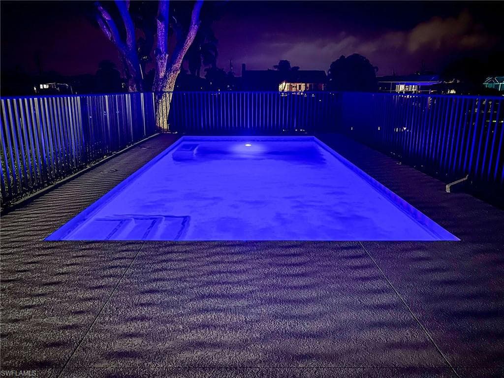 1401 36th Ter, Cape Coral, FL 33904-24