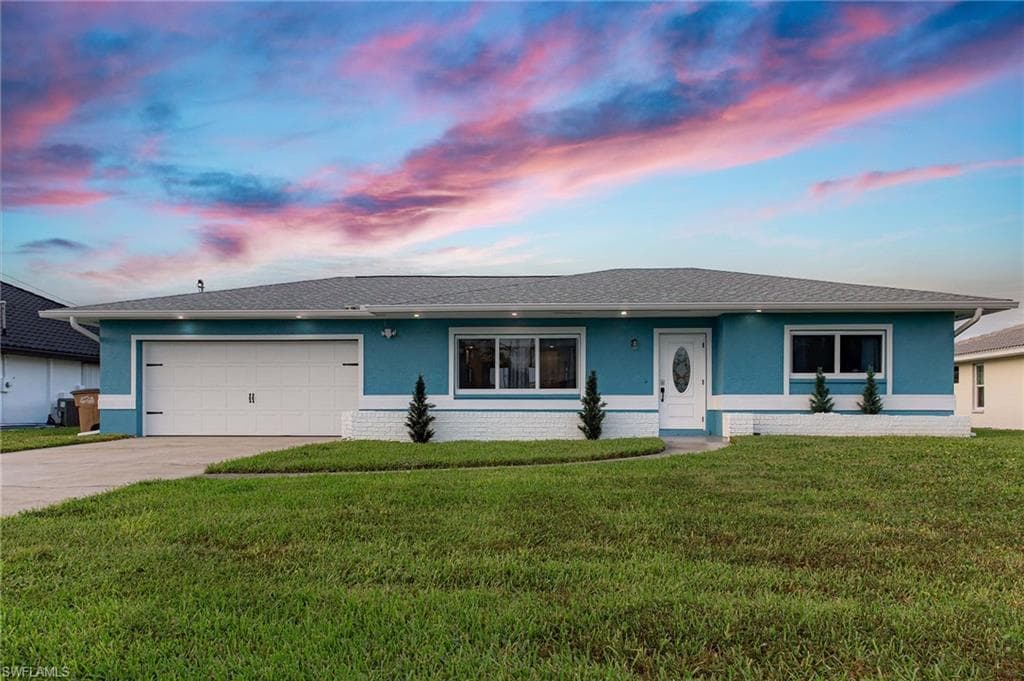 1401 36th Ter, Cape Coral, FL 33904-1
