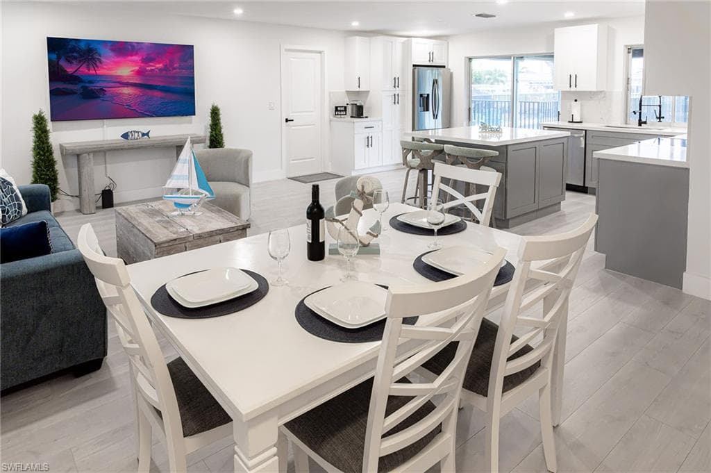 1401 36th Ter, Cape Coral, FL 33904-5