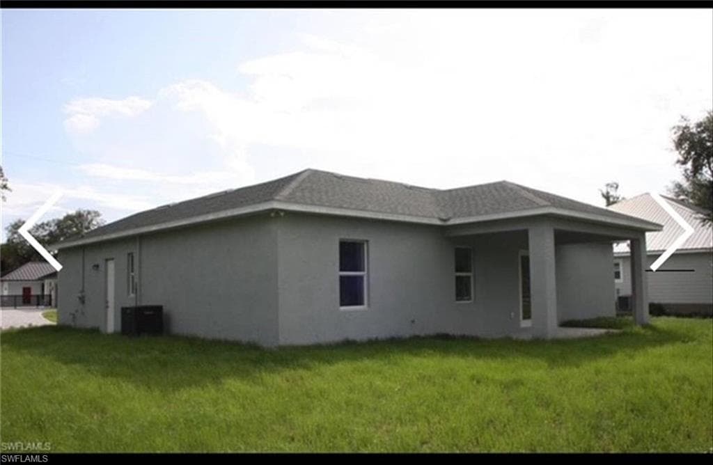 1042 Bronze Ct, Labelle, FL 33935-2