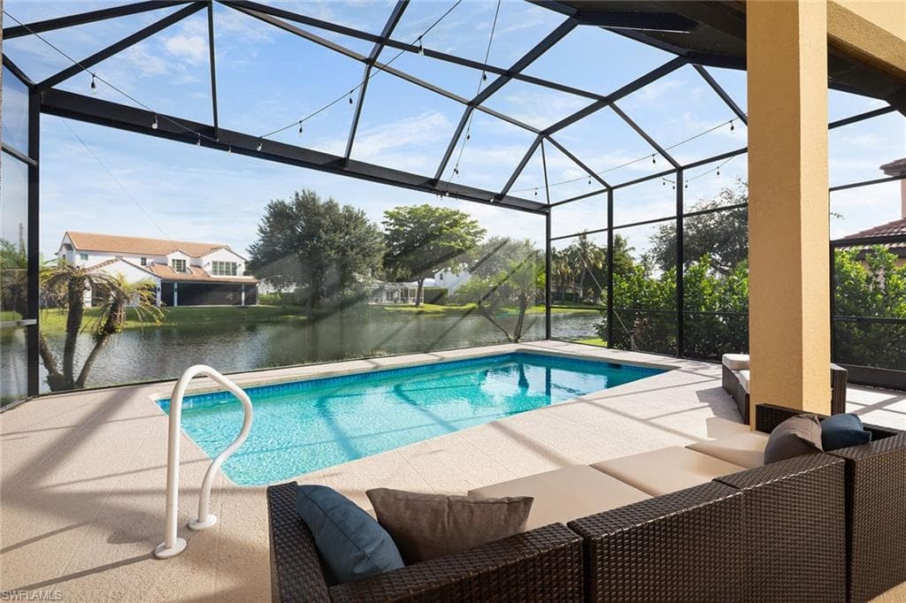 2132 Mission Dr, Naples, FL 34109-3