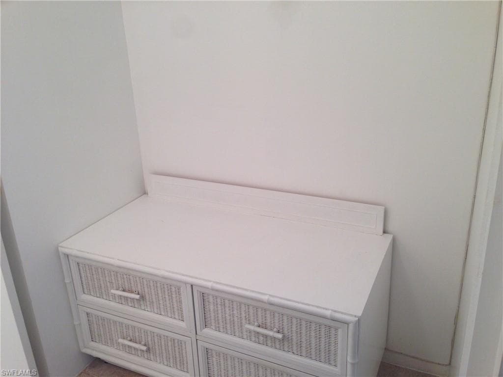 3760 Inverrary Dr 1w, Lauderhill, FL 33319-10