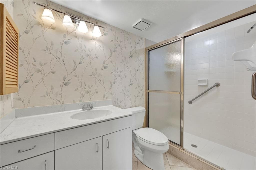 6101 Pelican Bay Blvd 201, Naples, FL 34108-21